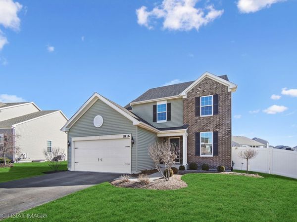 1816 Wellington Drive , Joliet, IL 60431