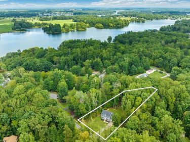 296 ROBBIE ROAD , BUMPASS, VA 23024