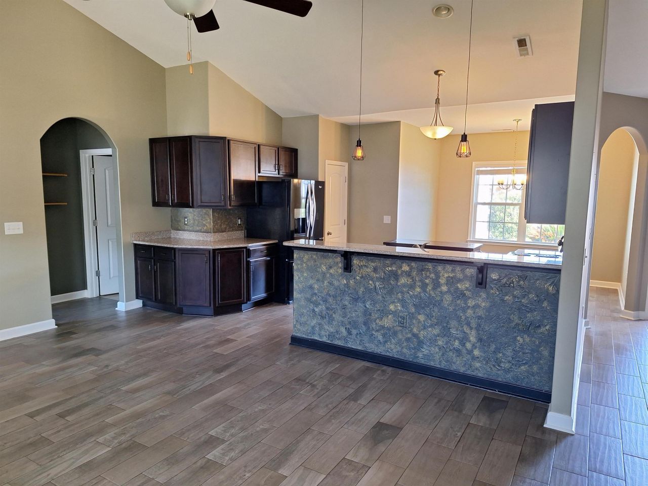 2708 Desert Rose St.  Photo 4