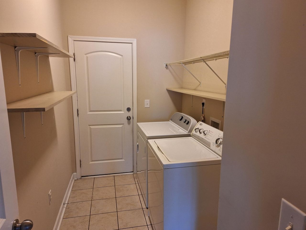 2708 Desert Rose St.  Photo 8