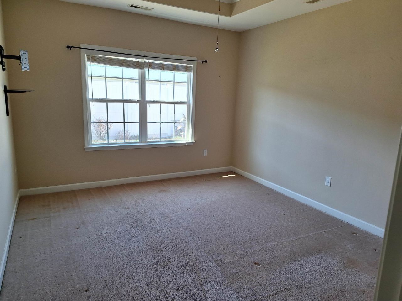 2708 Desert Rose St.  Photo 9