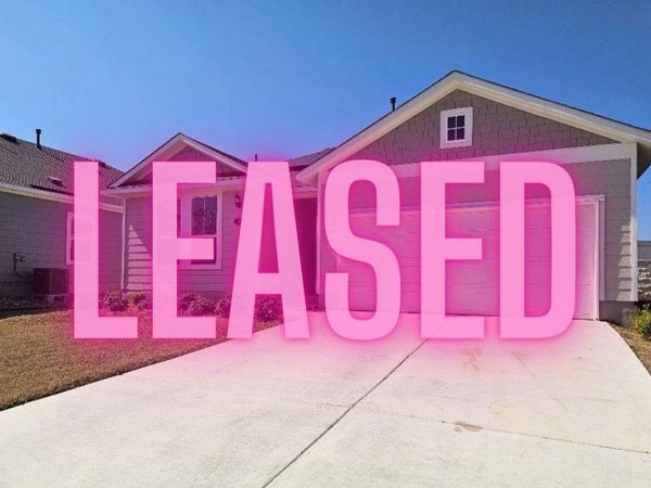 162 Hayloft LN, Elgin, TX 78621