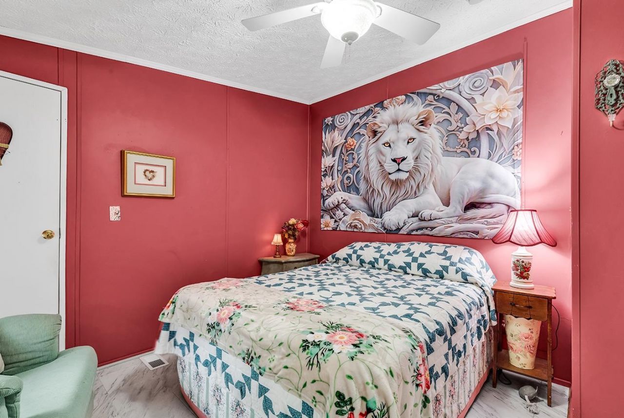 738 Oliver Dr.  Photo 12