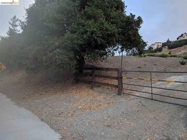 0 0 Redwood Rd, Oakland, CA 94619