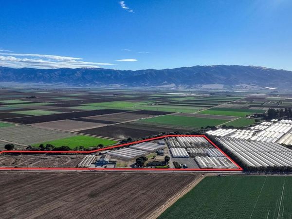 26000 Encinal, Salinas, CA 93908