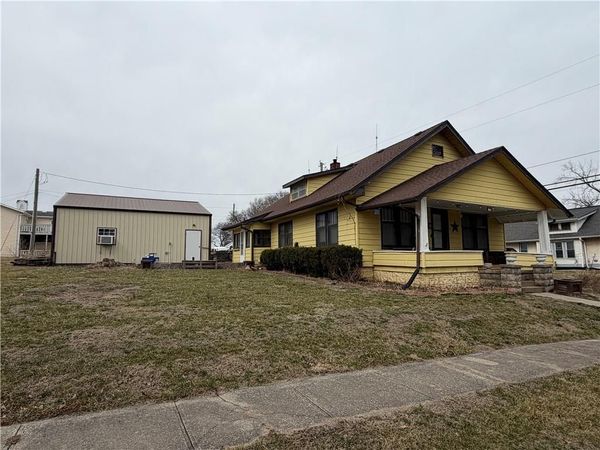 611 N Chestnut Street, Cameron, MO 64429