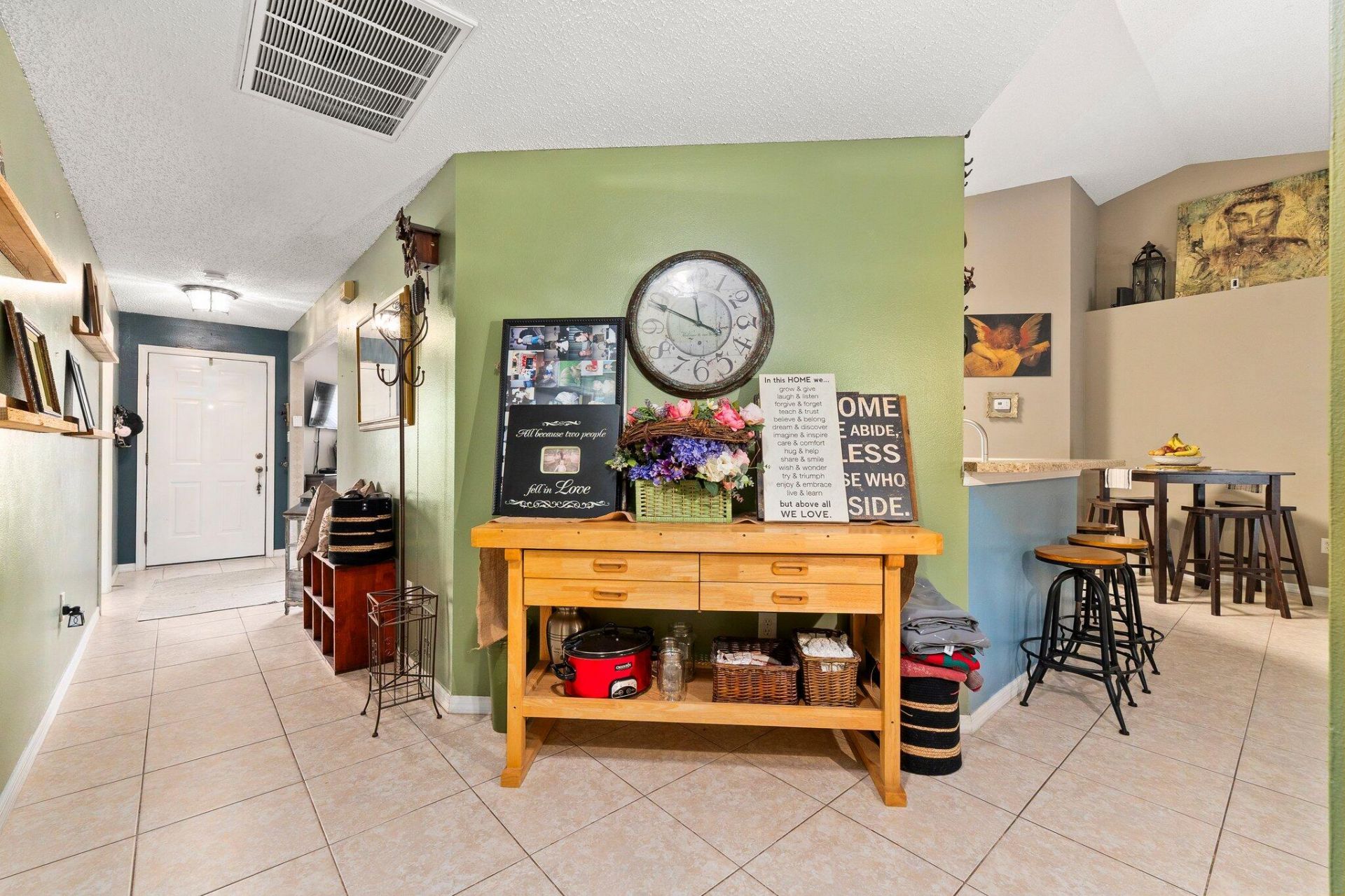 6610 NW Omega Road, Port Saint Lucie, FL 34983 Photo