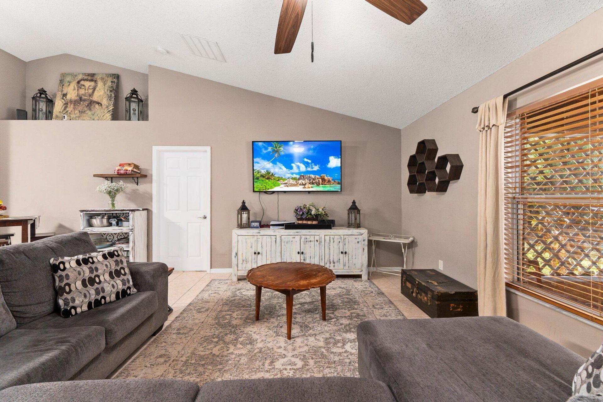 6610 NW Omega Road, Port Saint Lucie, FL 34983 Photo