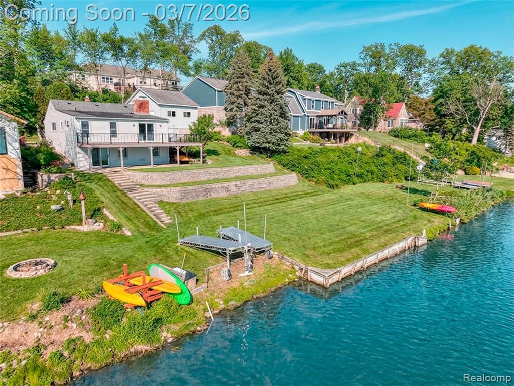 5851 Kinyon Drive, Brighton Township, MI 48116 Main Photo