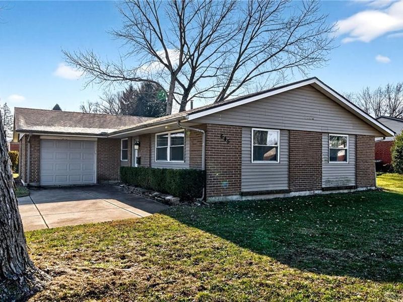 645 Skyles Road, Englewood, OH 45322 Photo 2