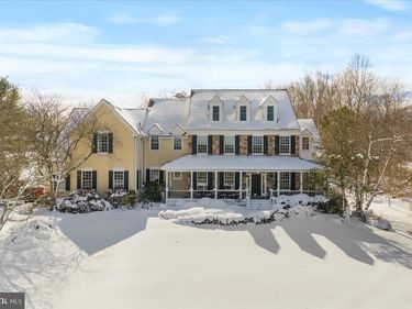 1568 SACKETTSFORD ROAD, IVYLAND, PA 18974