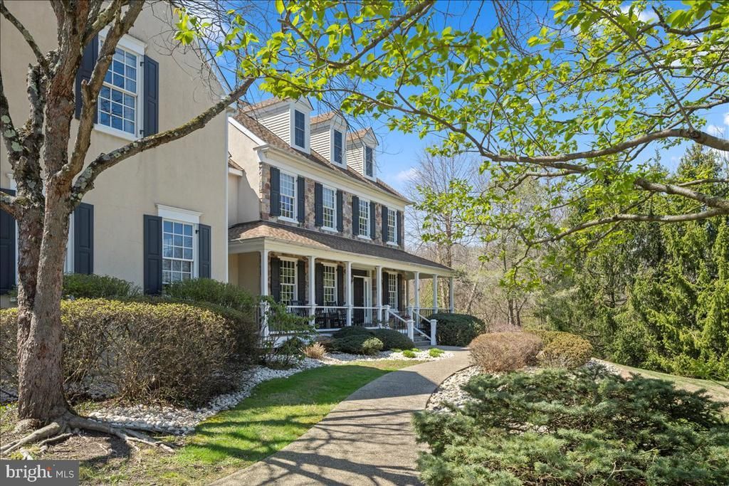 1568 SACKETTSFORD ROAD, IVYLAND, PA 18974