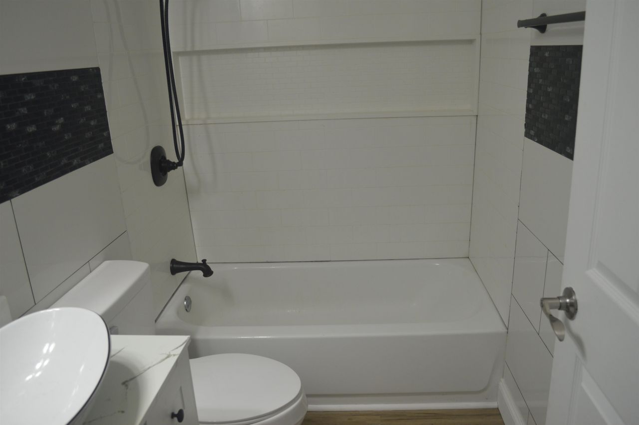 4356 Bayshore Dr.  Photo 11