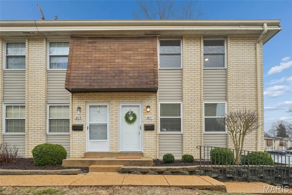 807 Portsdown Road, Ballwin, MO 63011 Main Photo