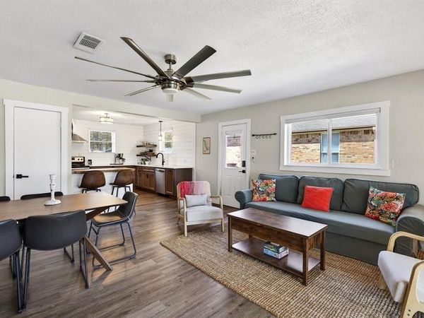 183 Seaside Drive, Gun Barrel City, TX 75156