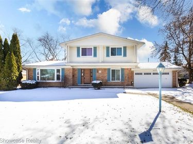 310 Boutell Drive, Grand Blanc, MI 48439
