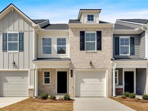 107 Village Green Drive, Unit 170, Adairsville, GA 30103