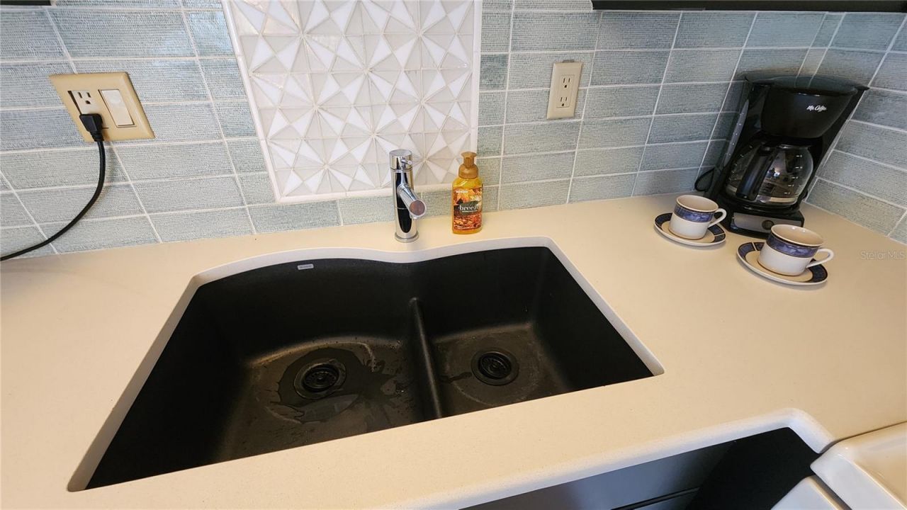 3300 26th Avenue E, Unit 65, Bradenton, FL 34208 Photo