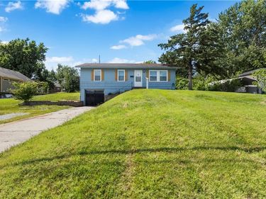 6206 NE Antioch Road, Kansas City, MO 64119