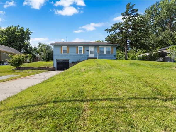 6206 NE Antioch Road, Kansas City, MO 64119