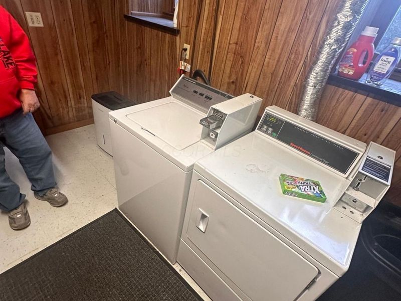 27 E New Haven Street, Bloomville, OH 44818 Photo 7