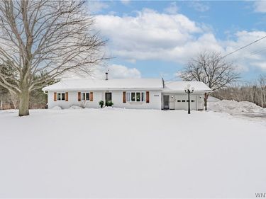 9464 Som Hartland Townline Road, Unit R, Barker, NY 14012