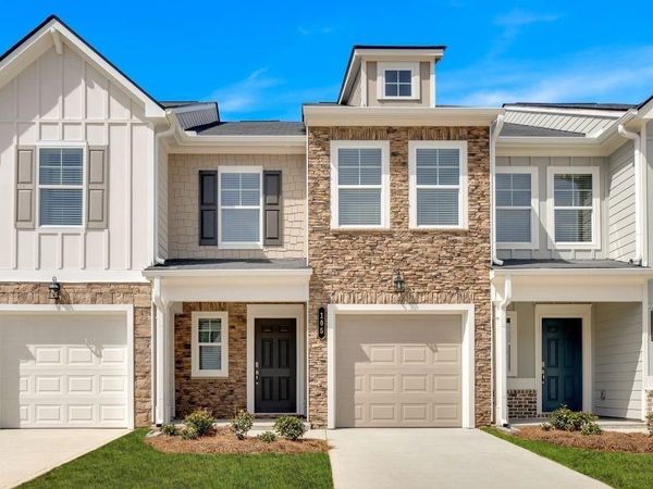 105 Village Green Drive, Unit 171, Adairsville, GA 30103