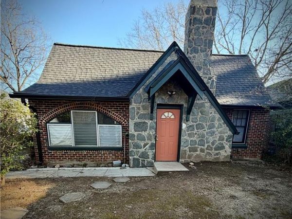 984 Woodbourne Drive SW, Atlanta, GA 30310