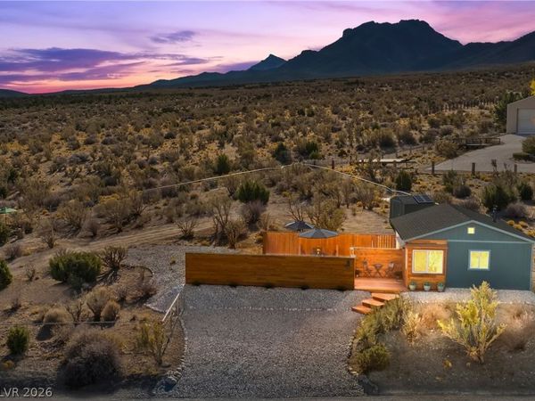 4 Camp Bonanza Road , Cold Creek, NV 89124