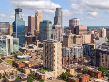 929 Portland Avenue, Unit 902, Minneapolis, MN 55404