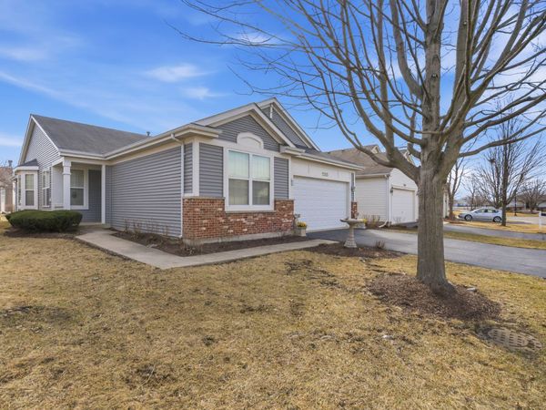 21325 Windsor Lake Lane , Crest Hill, IL 60403