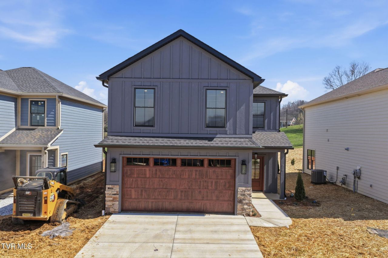 310 Monroe Drive, Bristol, TN 37620 Main Photo