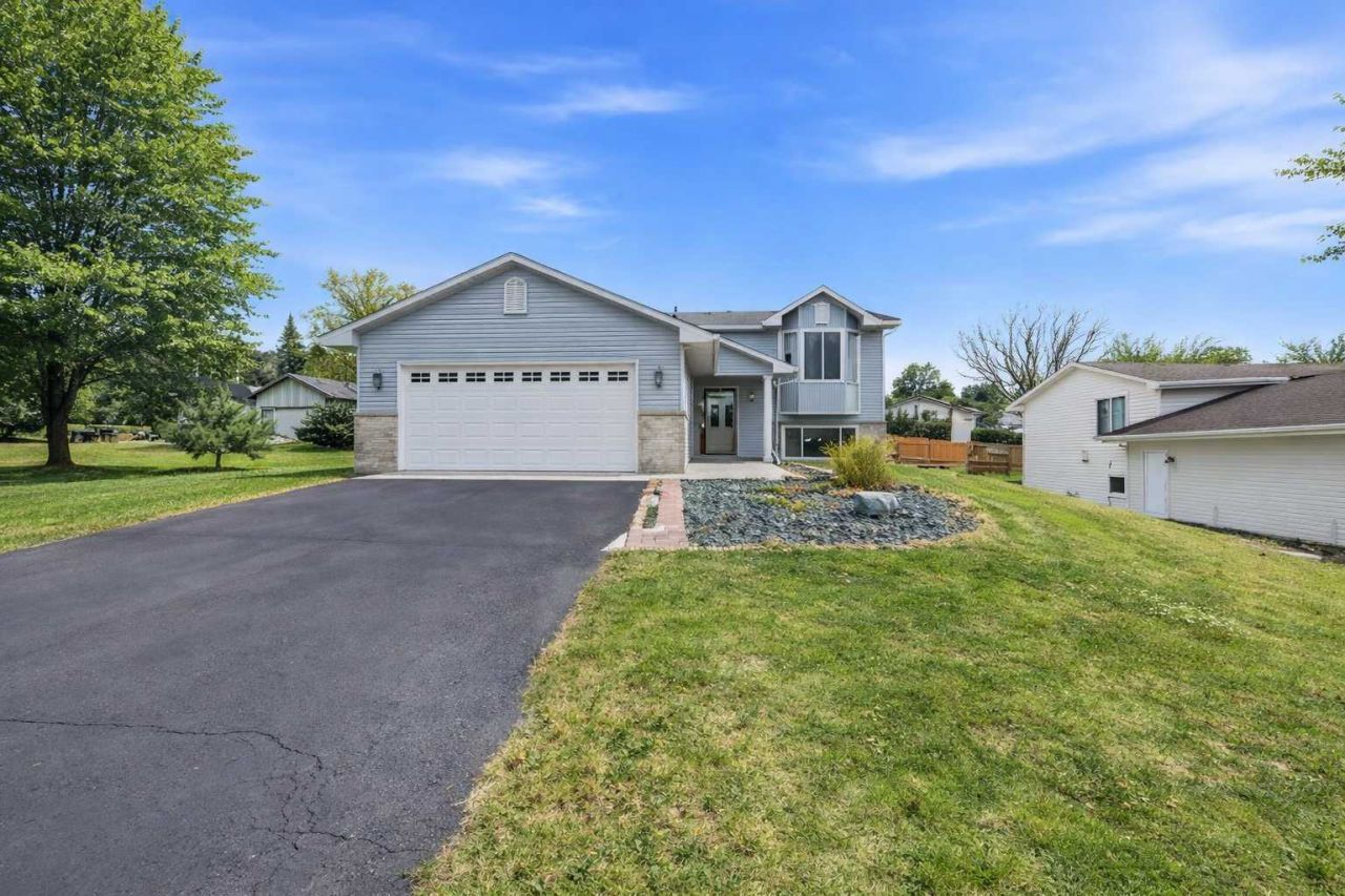 9337 Jeffery Court S, Cottage Grove, MN 55016 Main Photo