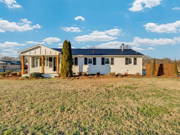 600 Cadillac Ln, McMinnville, TN 37110