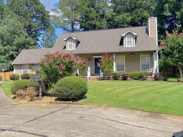32 Woodland Court, Jacksonville, AR 72076