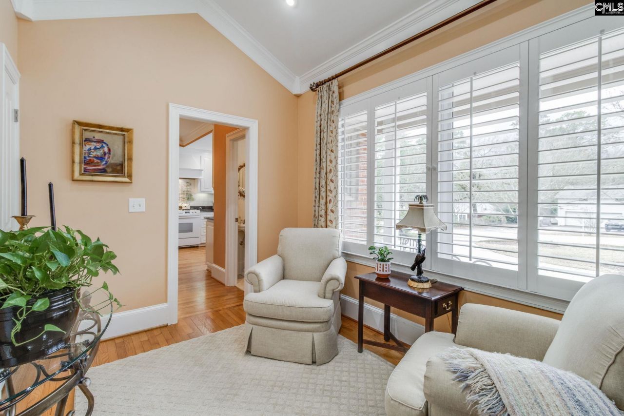 1904 Wood Lane Photo 11