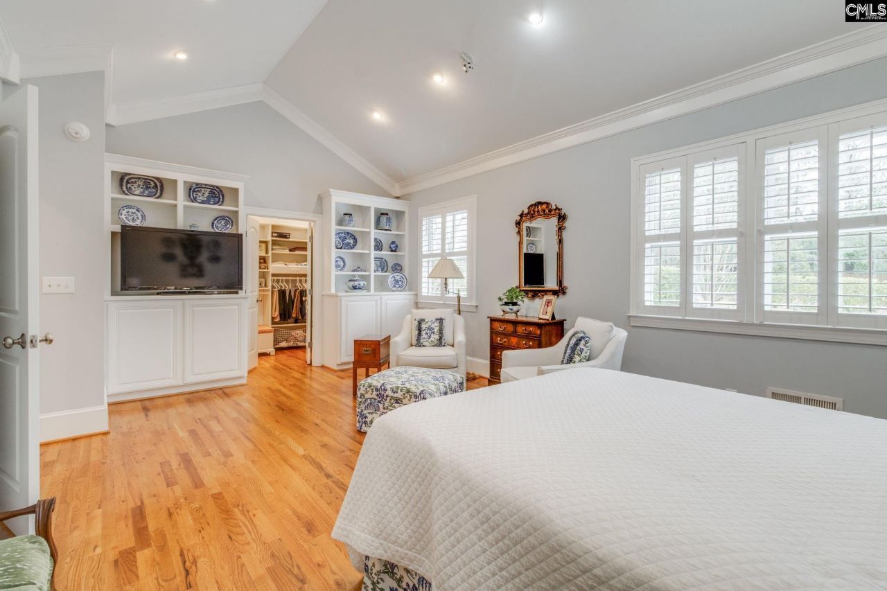 1904 Wood Lane Photo 13