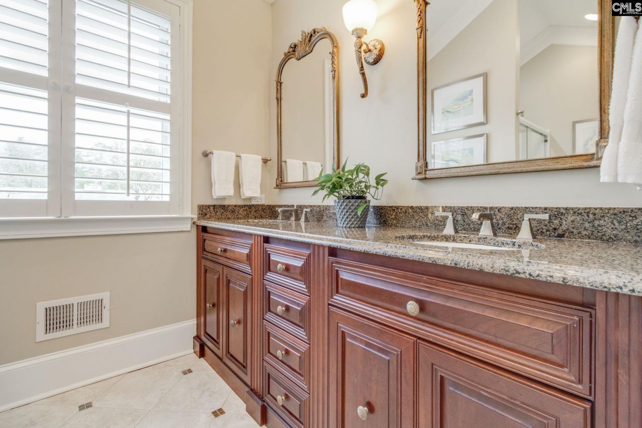 1904 Wood Lane Photo 14