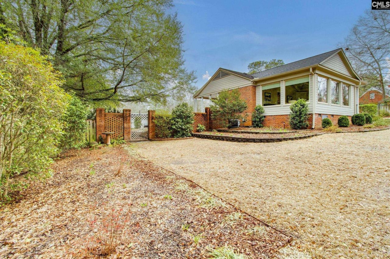 1904 Wood Lane Photo 17