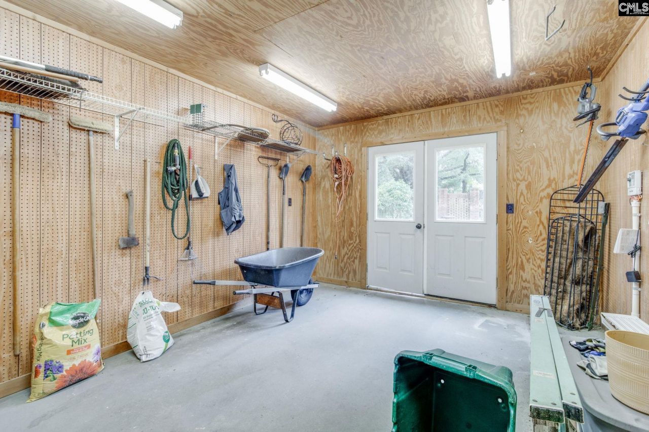 1904 Wood Lane Photo 20