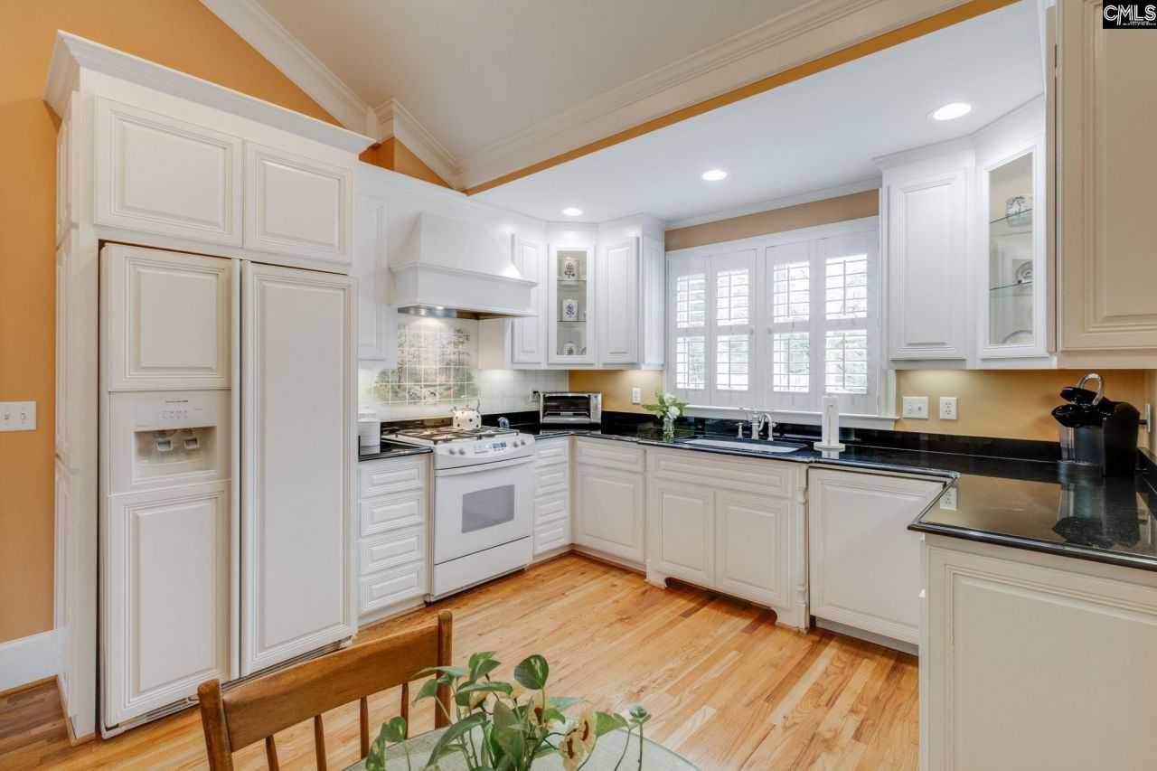 1904 Wood Lane Photo 8