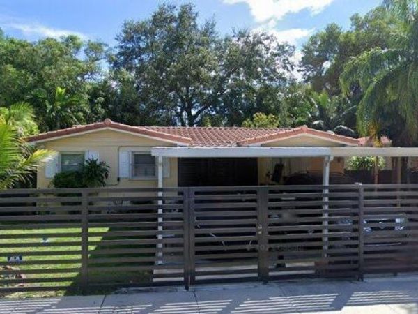 154 NW 67th St, Miami, FL 33150
