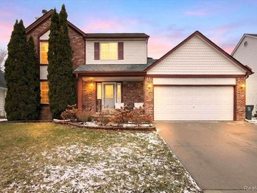 2328 Amber Drive N, CANTON, MI 48188