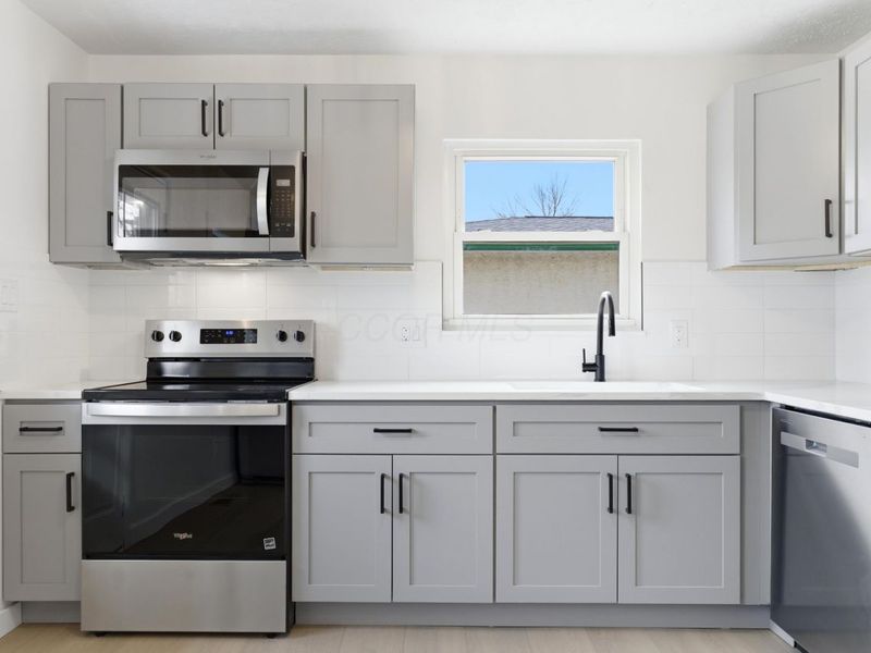 464 Foxwood Drive , Columbus, OH 43230 Photo 20