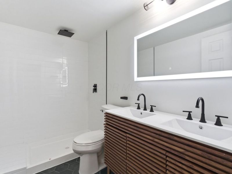 464 Foxwood Drive , Columbus, OH 43230 Photo 35