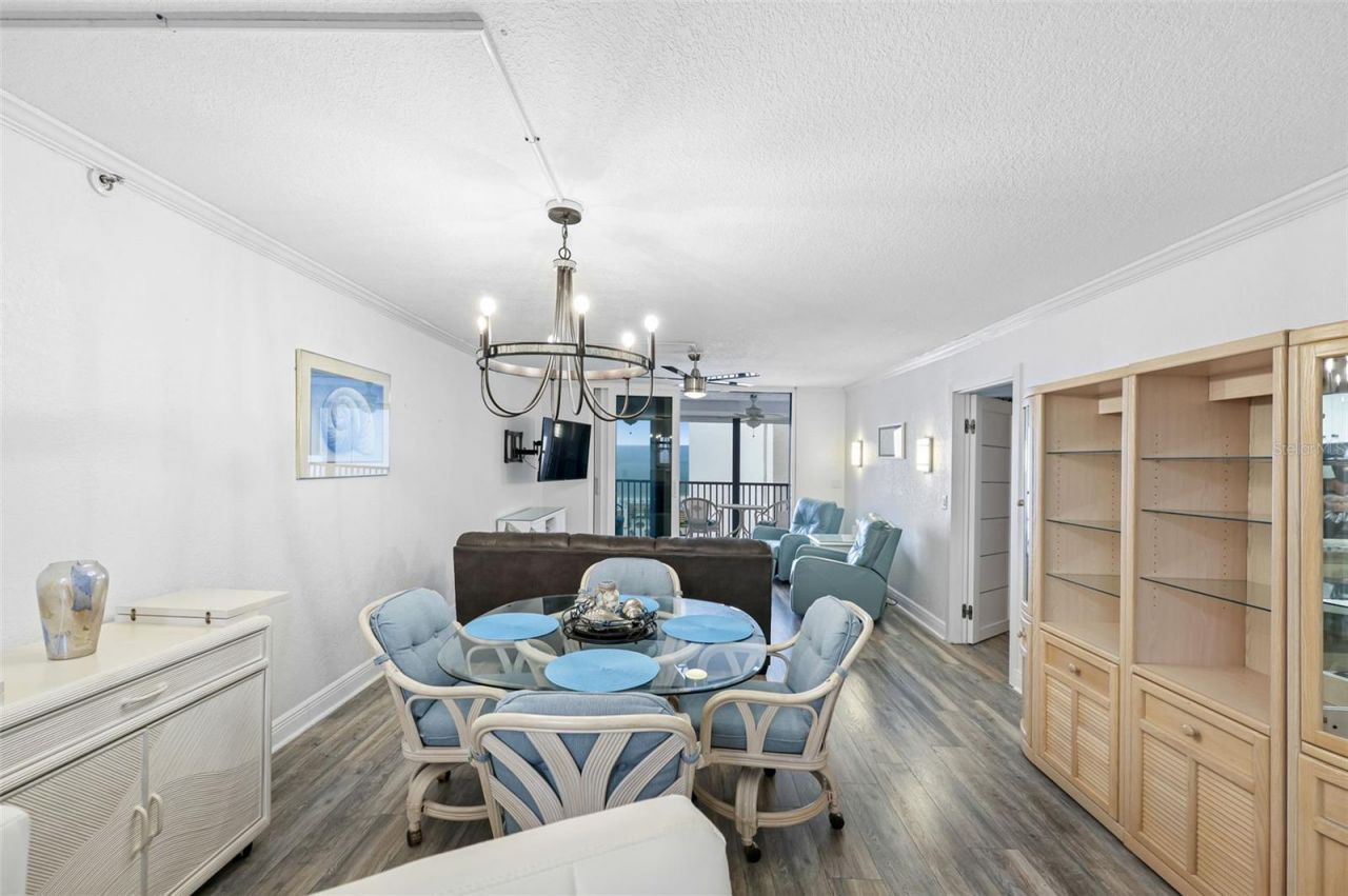 14900 Gulf Boulevard, Unit 304, Madeira Beach, FL 33708 Photo