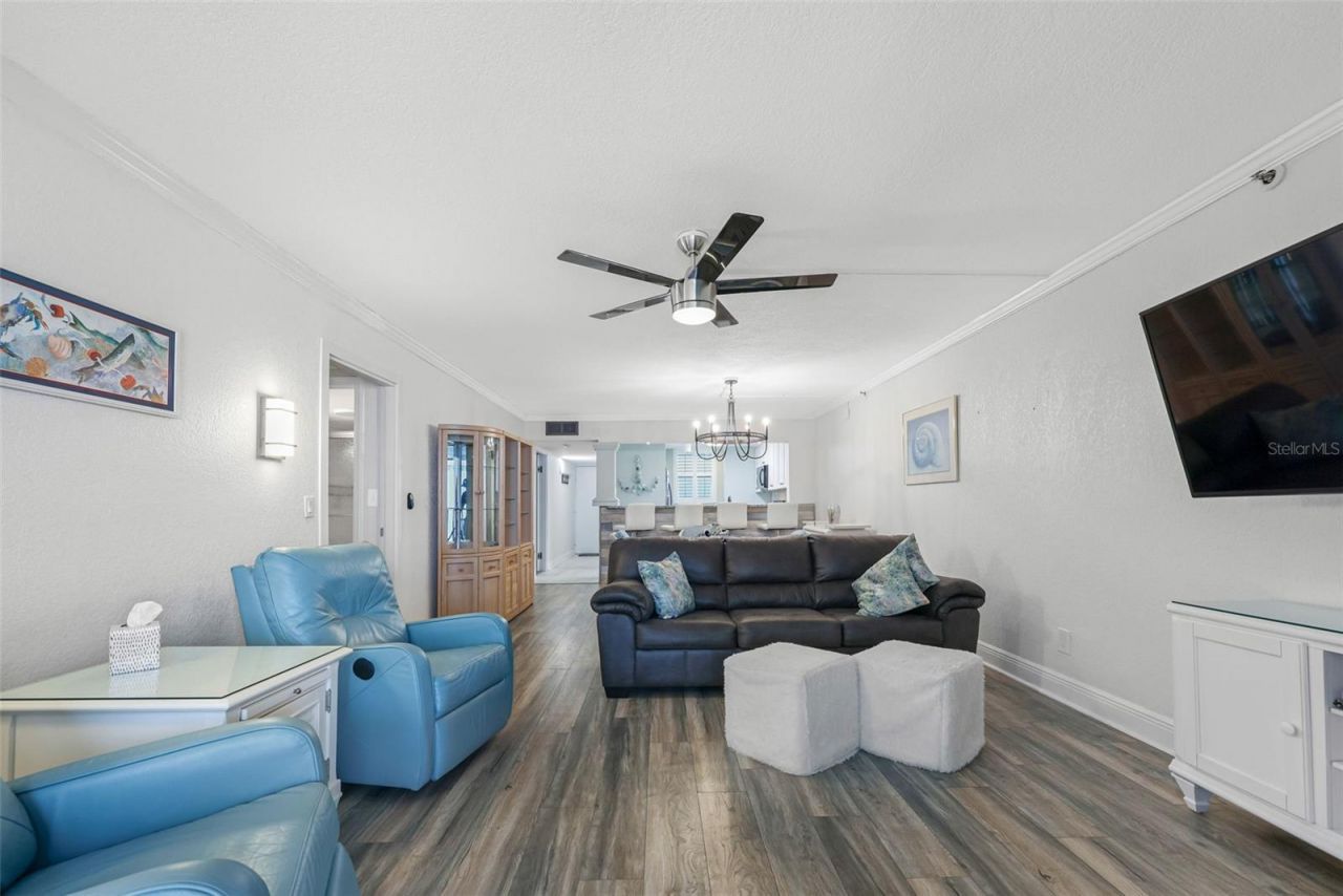 14900 Gulf Boulevard, Unit 304, Madeira Beach, FL 33708 Photo