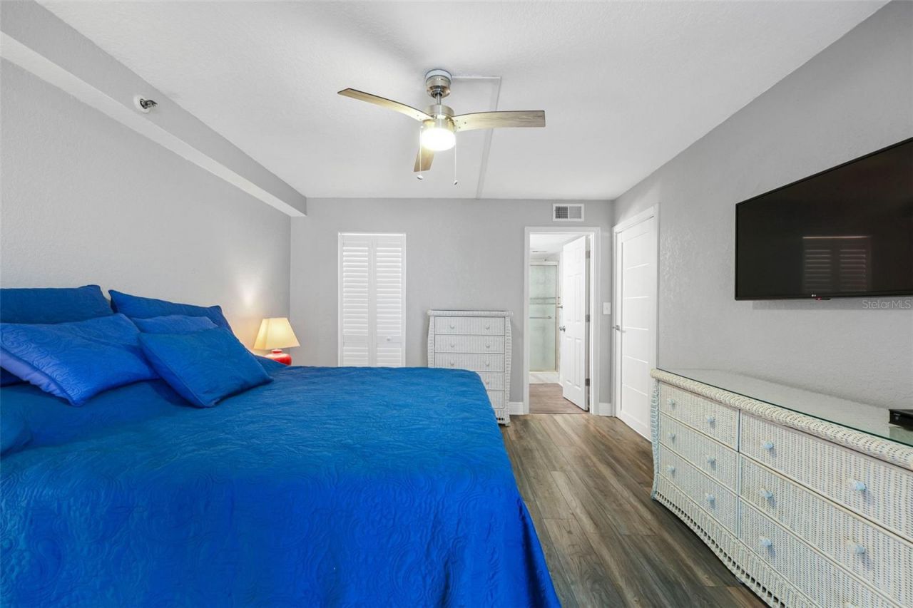 14900 Gulf Boulevard, Unit 304, Madeira Beach, FL 33708 Photo