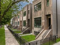 1642 W Wolfram Street, Chicago, IL 60657 primary photo