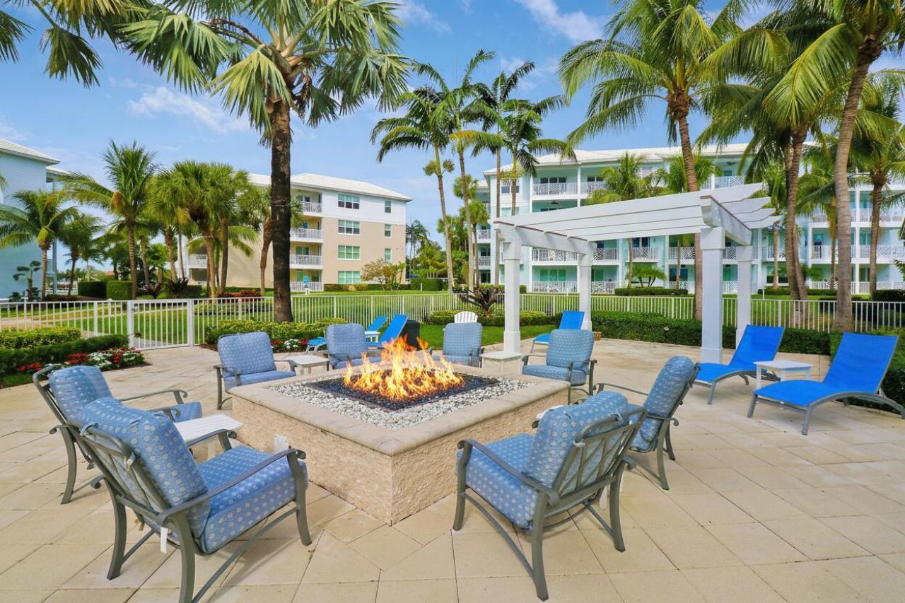 235 Bay Colony Drive N, Juno Beach, FL 33408 Photo